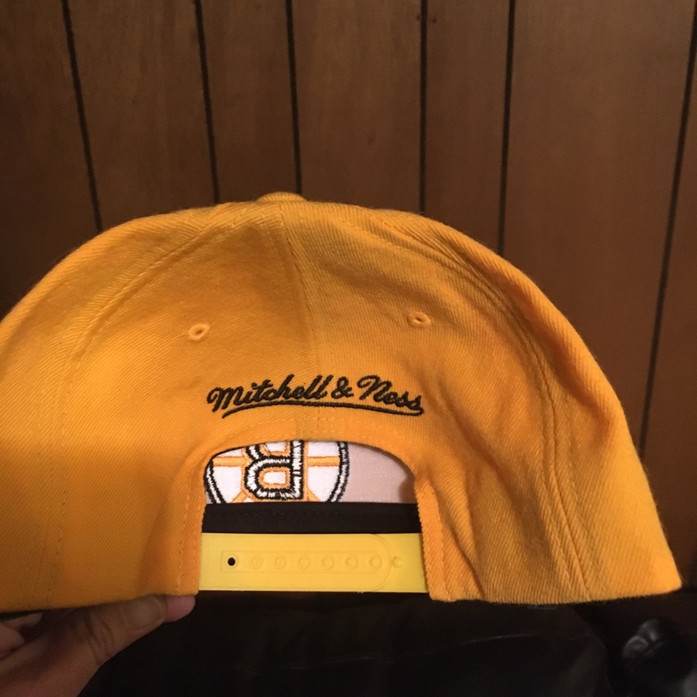Boston hat - Picture 3 of 3